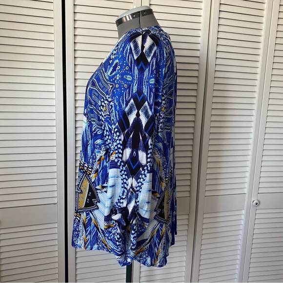 Tribal Blue and White Tunic Top - Picture 2 of 13